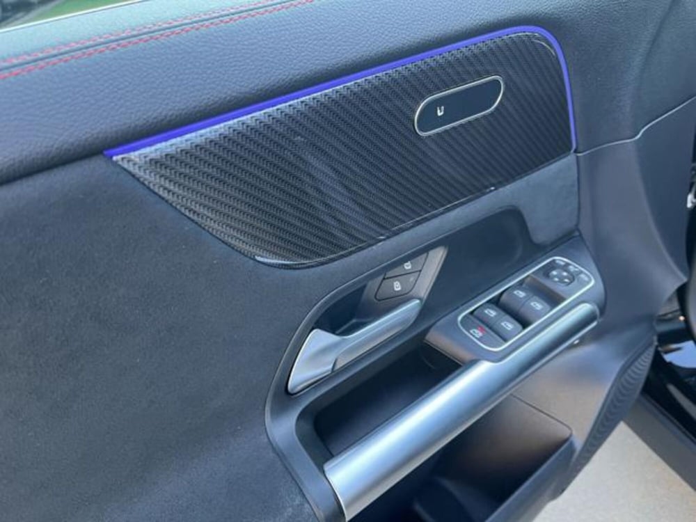 Mercedes-Benz GLA SUV usata a Milano (15)