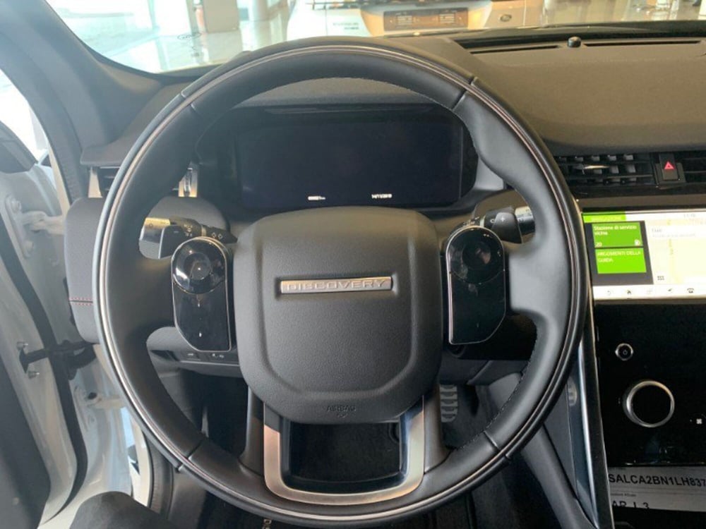 Land Rover Discovery Sport nuova a Pistoia (11)