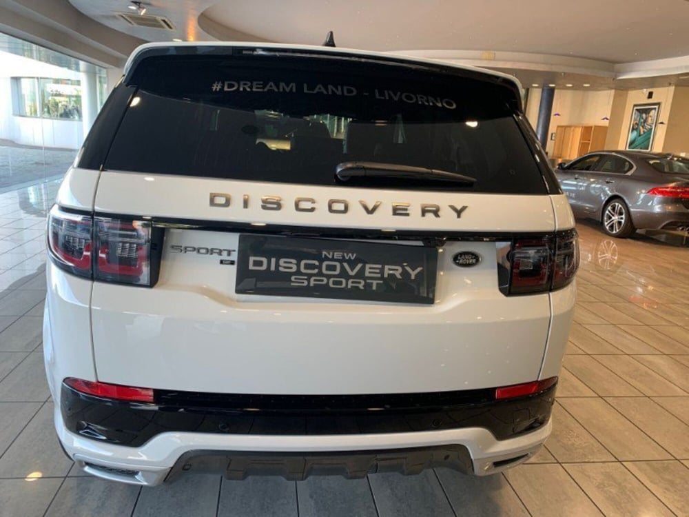 Land Rover Discovery Sport nuova a Pistoia (4)