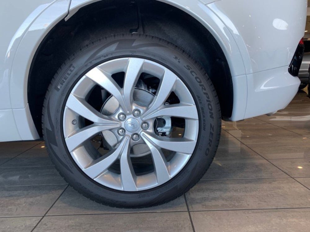 Land Rover Discovery Sport nuova a Pistoia (5)