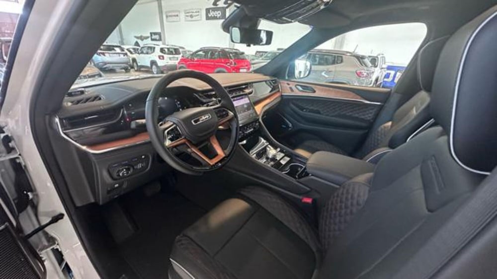 Jeep Grand Cherokee nuova a Reggio Emilia (13)