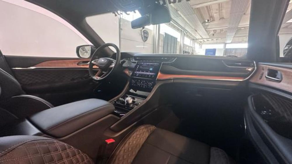 Jeep Grand Cherokee nuova a Reggio Emilia (14)