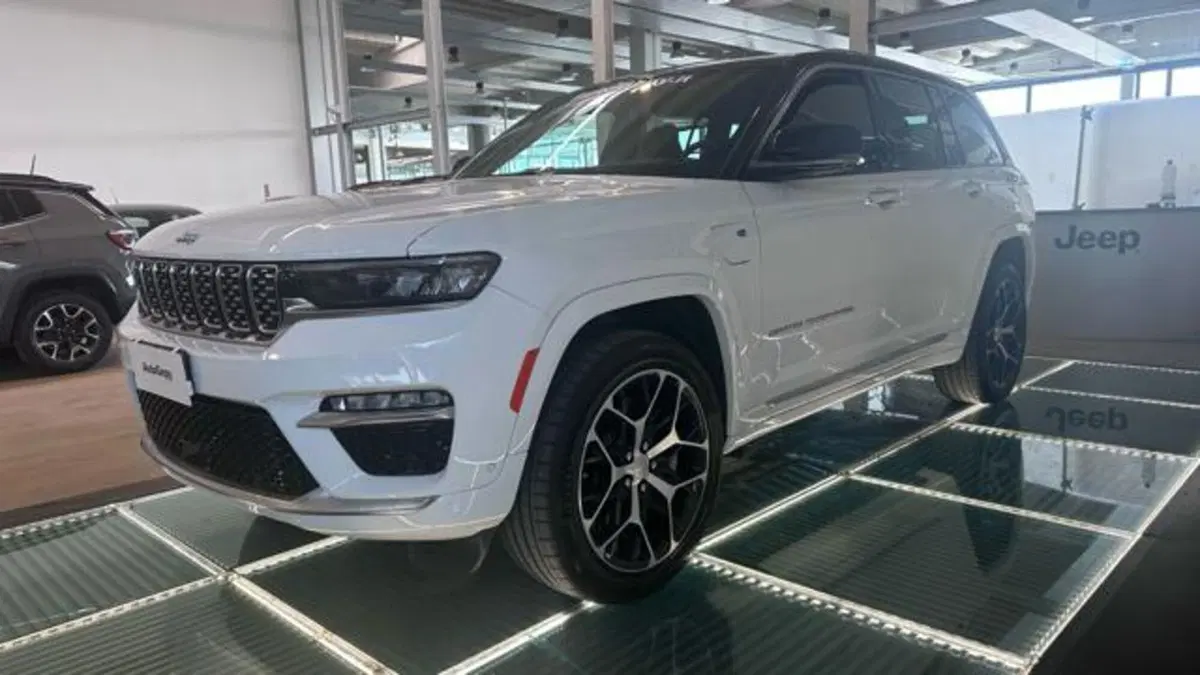Jeep Grand Cherokee nuova a Reggio Emilia (3)