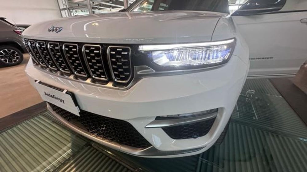 Jeep Grand Cherokee nuova a Reggio Emilia (8)