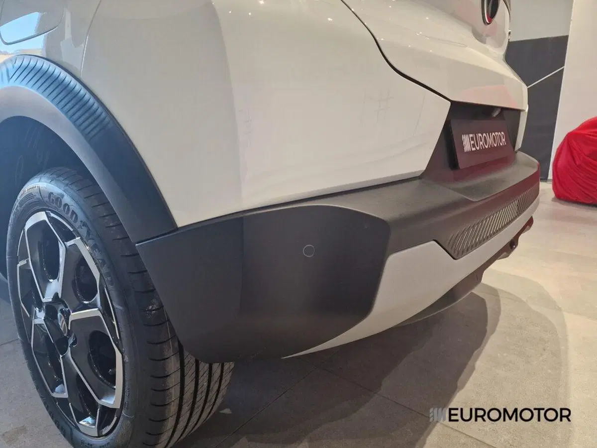 Citroen C3 nuova a Bari (10)