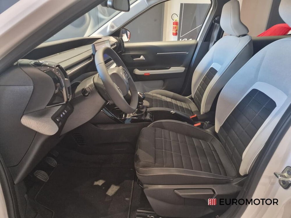 Citroen C3 nuova a Bari (11)