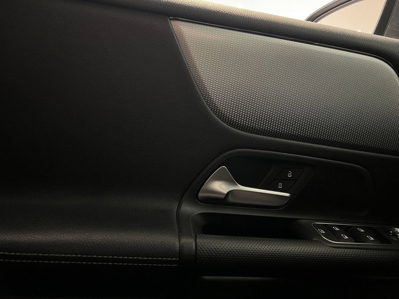 Mercedes-Benz GLB usata a Cosenza (12)