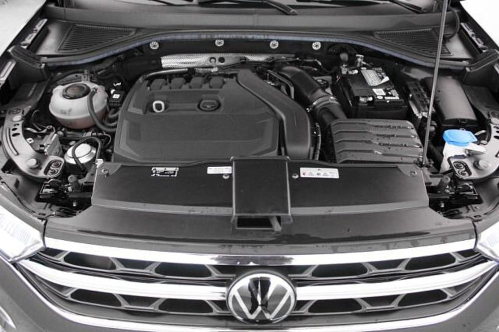 Volkswagen T-Roc Cabrio usata a Novara (10)