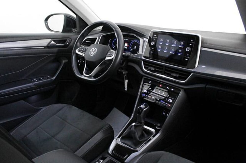 Volkswagen T-Roc Cabrio usata a Novara (6)