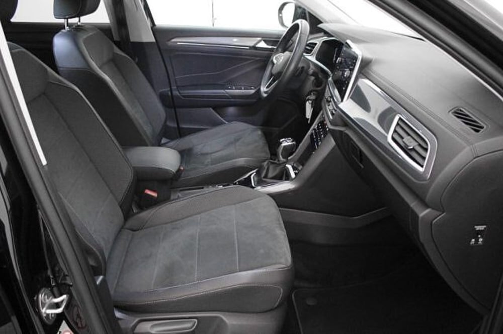 Volkswagen T-Roc Cabrio usata a Novara (8)
