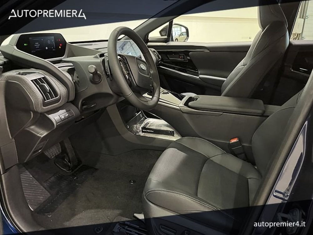 Subaru Solterra nuova a Como (16)