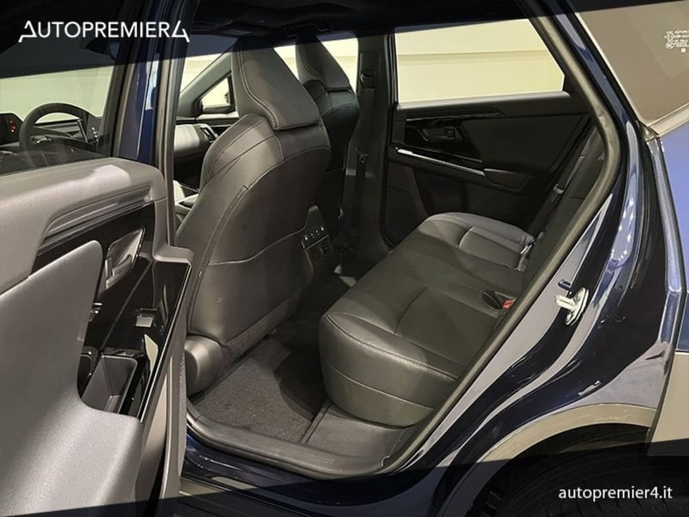 Subaru Solterra nuova a Como (18)