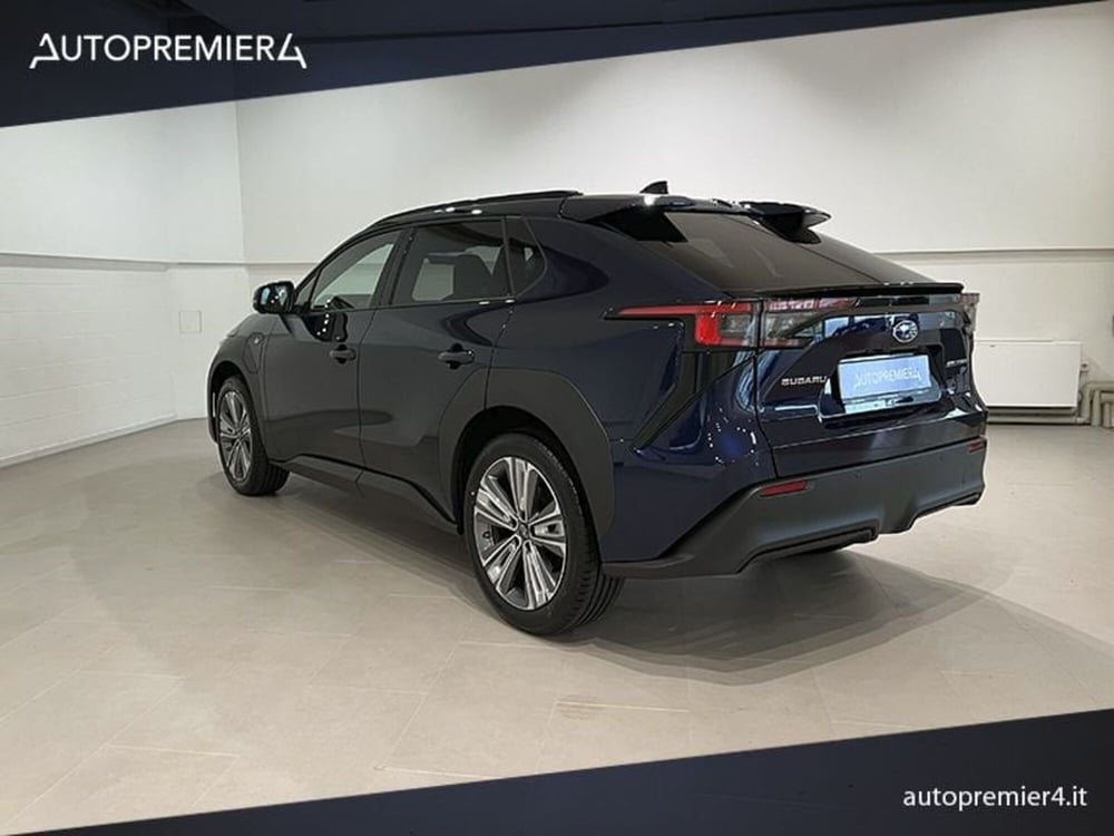Subaru Solterra nuova a Como (8)