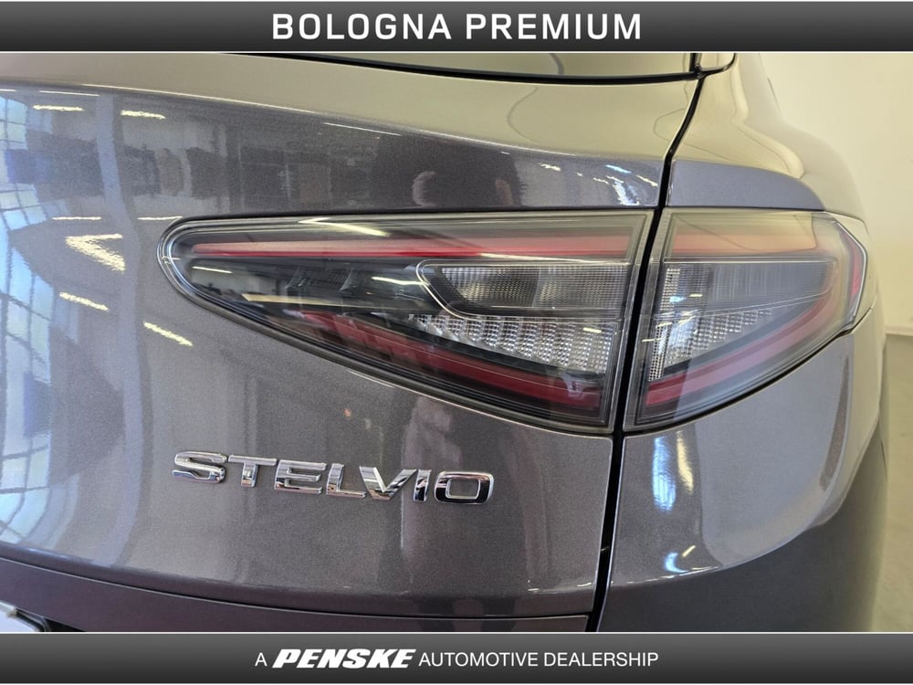 Alfa Romeo Stelvio usata a Bologna (16)