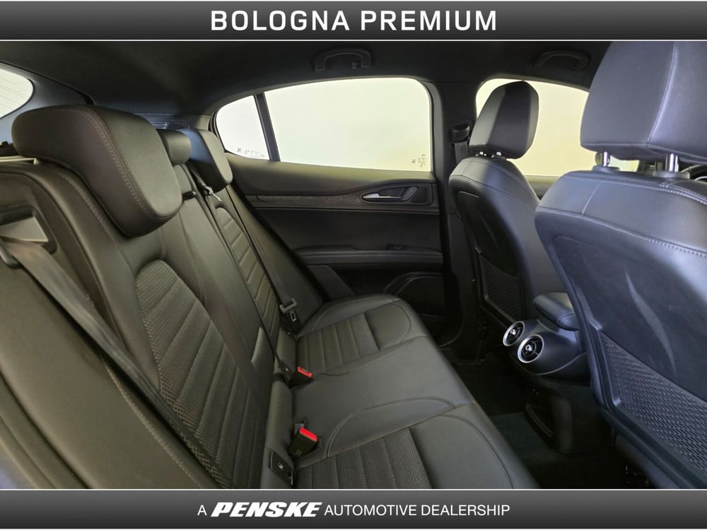 Alfa Romeo Stelvio usata a Bologna (5)