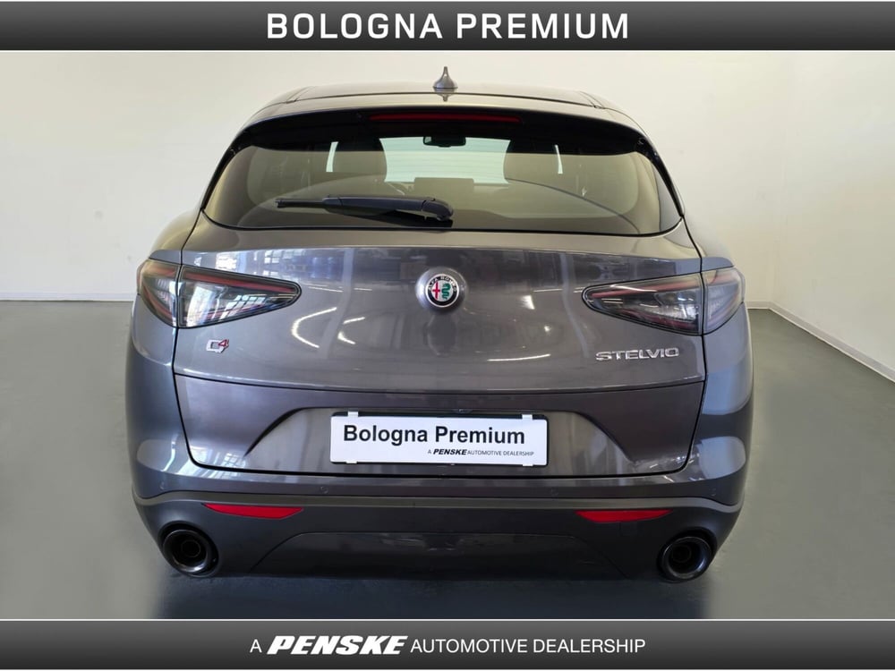 Alfa Romeo Stelvio usata a Bologna (8)