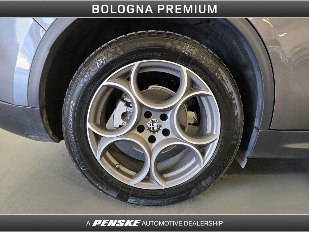 Alfa Romeo Stelvio usata a Bologna (9)