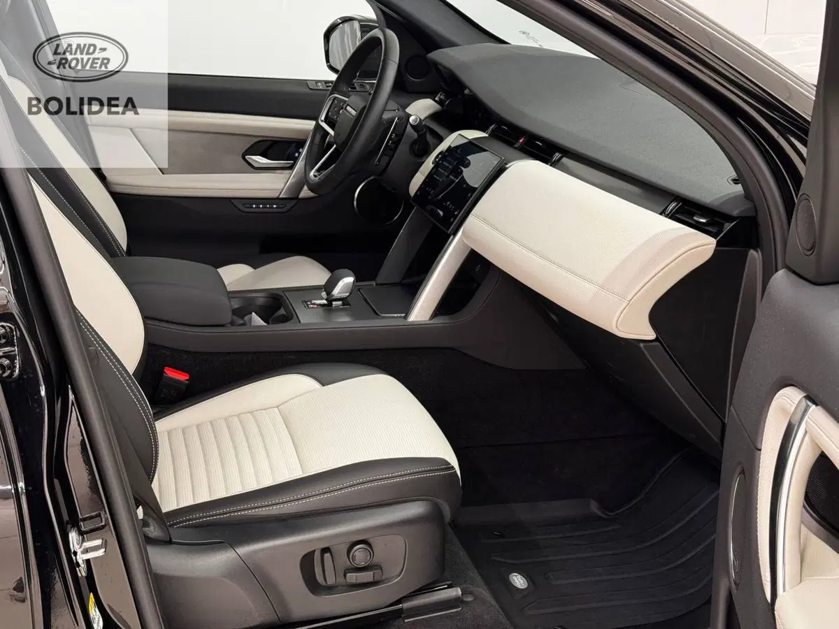 Land Rover Discovery Sport usata a Savona (3)