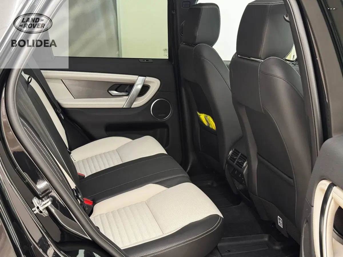 Land Rover Discovery Sport usata a Savona (5)
