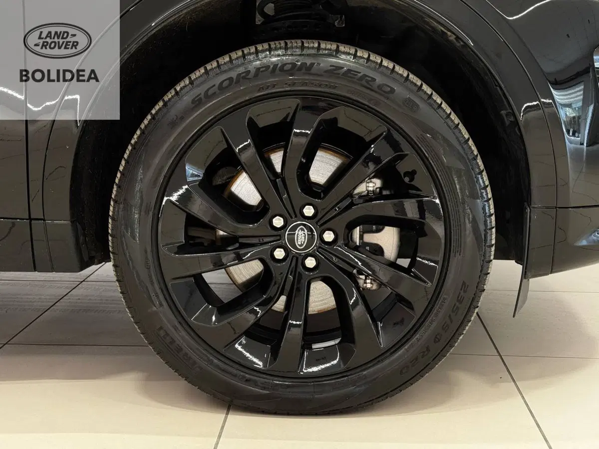 Land Rover Discovery Sport usata a Savona (9)