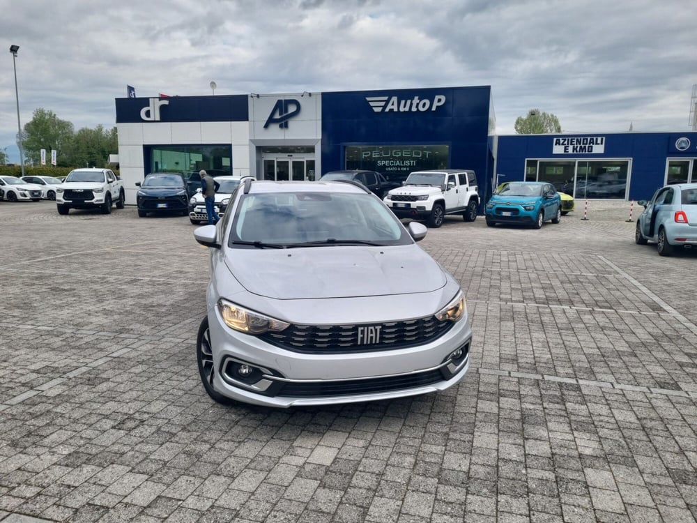 Fiat Tipo Station Wagon nuova a Lucca