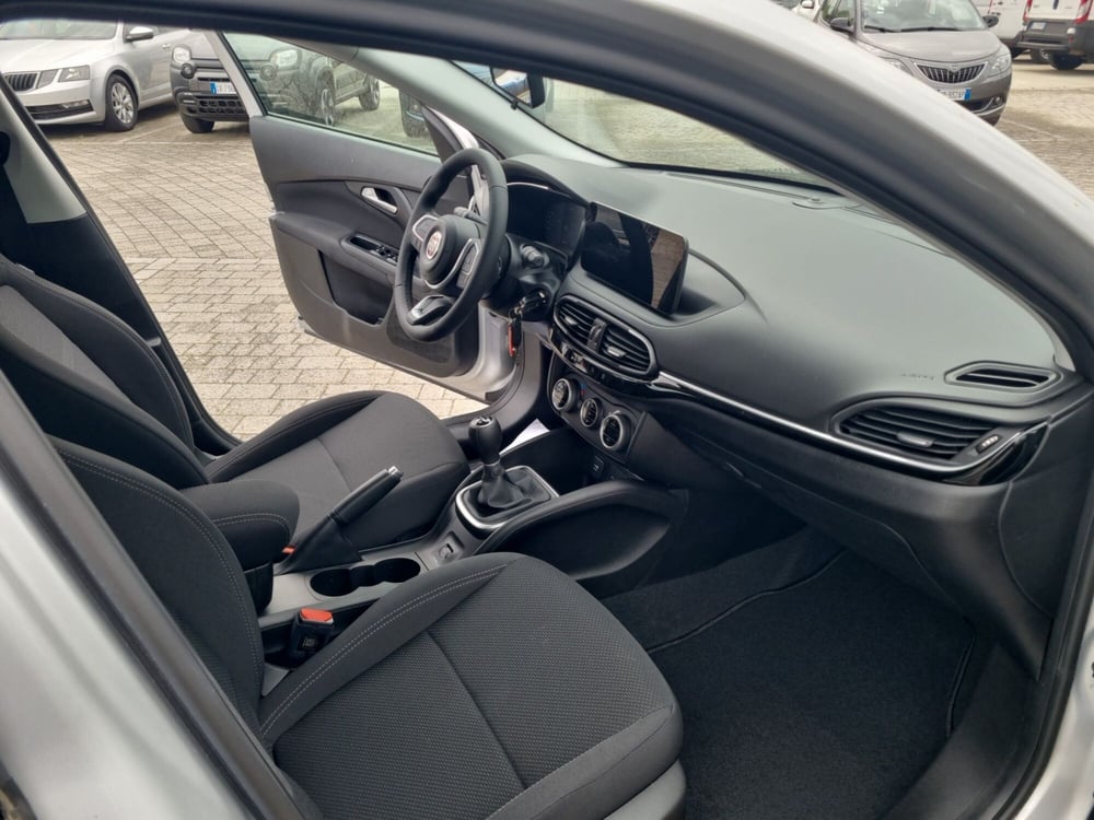 Fiat Tipo Station Wagon nuova a Lucca (14)