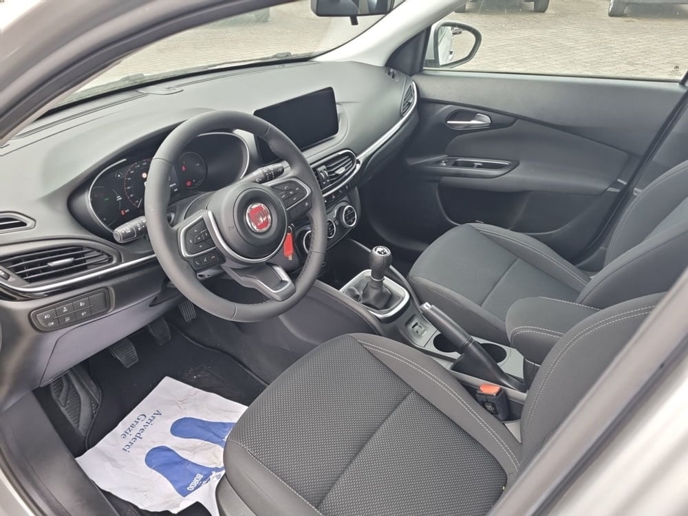 Fiat Tipo Station Wagon nuova a Lucca (7)