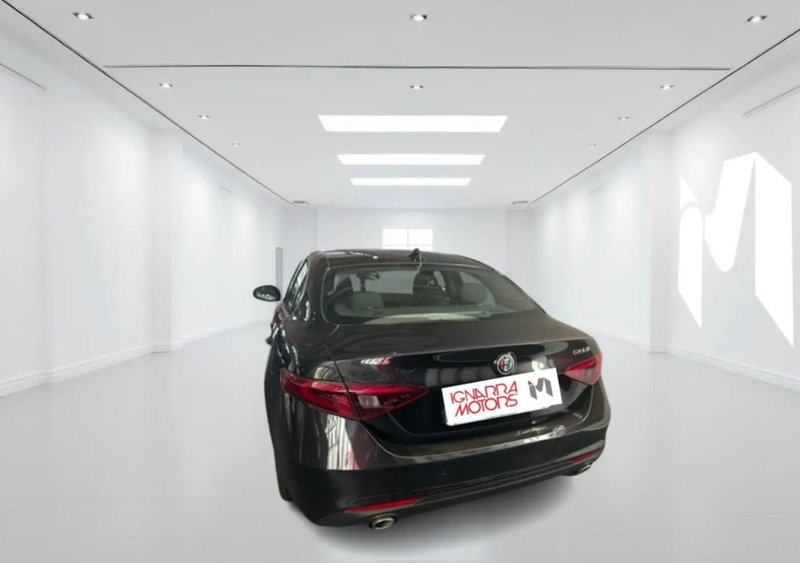 Alfa Romeo Giulia nuova a Latina (3)