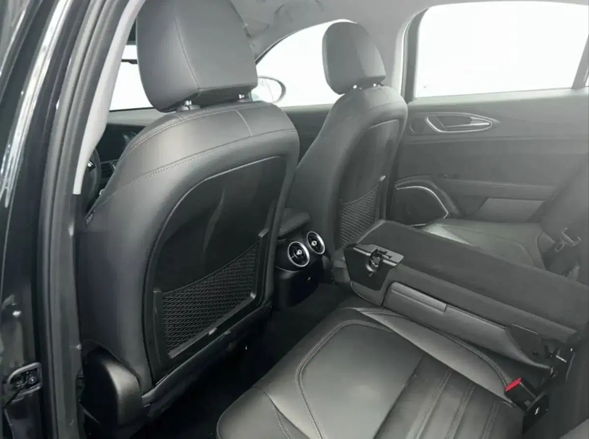 Alfa Romeo Giulia nuova a Latina (4)
