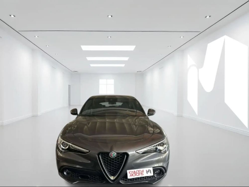 Alfa Romeo Stelvio nuova a Latina (3)