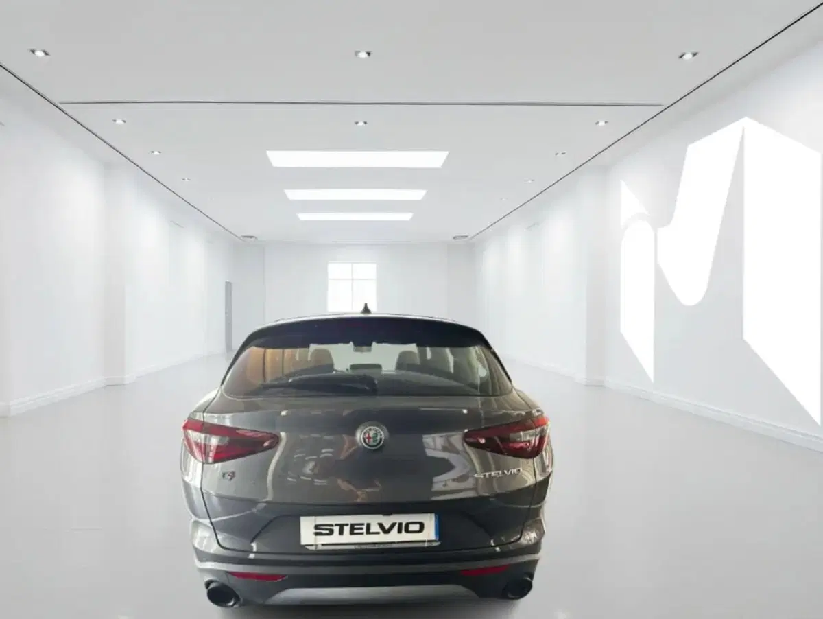 Alfa Romeo Stelvio nuova a Latina (6)