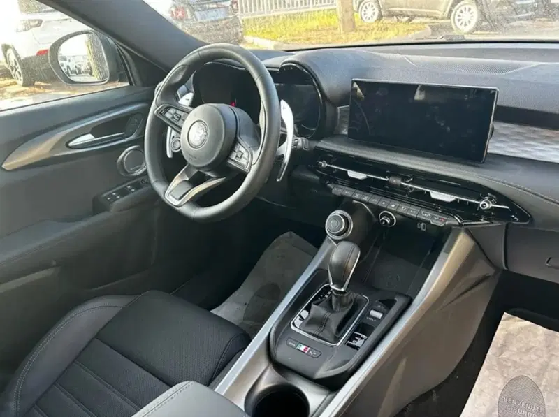 Alfa Romeo Tonale nuova a Latina (14)