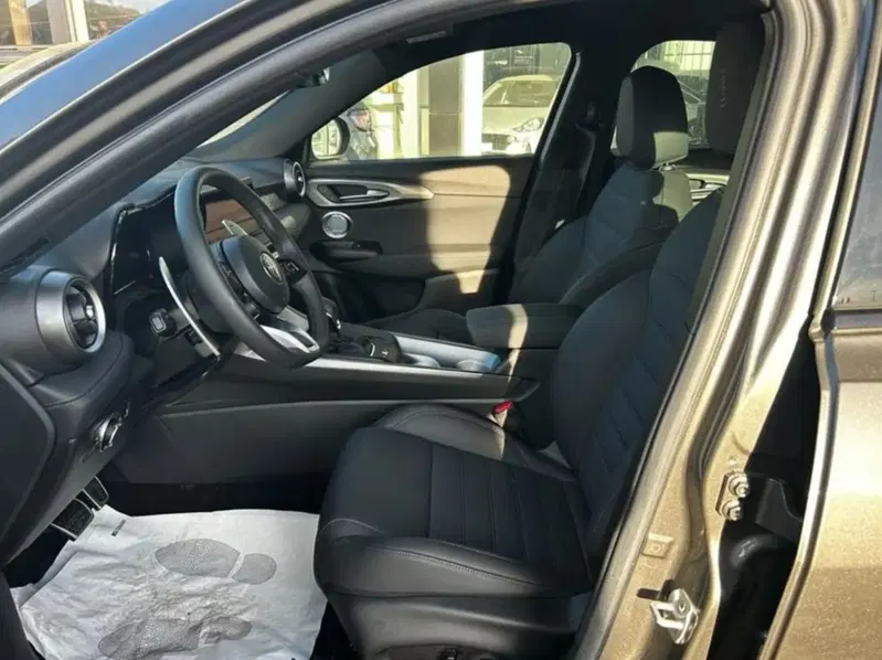 Alfa Romeo Tonale nuova a Latina (4)