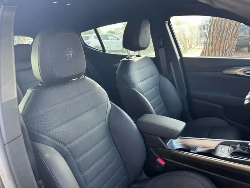 Alfa Romeo Tonale nuova a Latina (5)