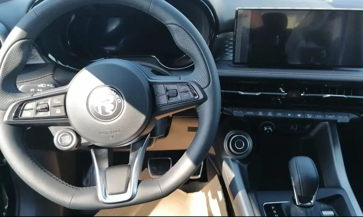 Alfa Romeo Tonale nuova a Latina (5)