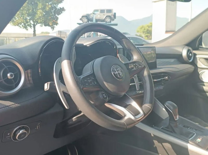 Alfa Romeo Tonale usata a Latina (7)