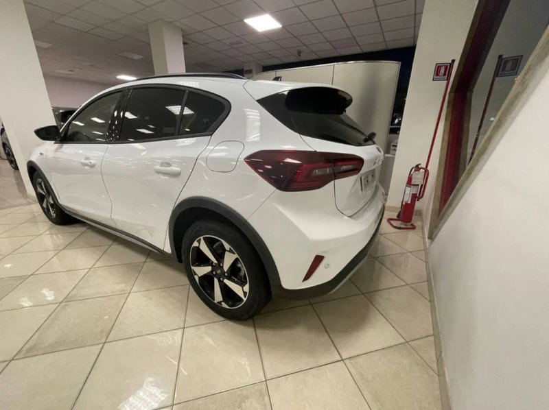 Ford Focus nuova a Latina (4)
