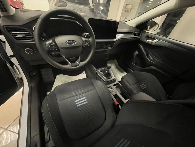 Ford Focus nuova a Latina (5)
