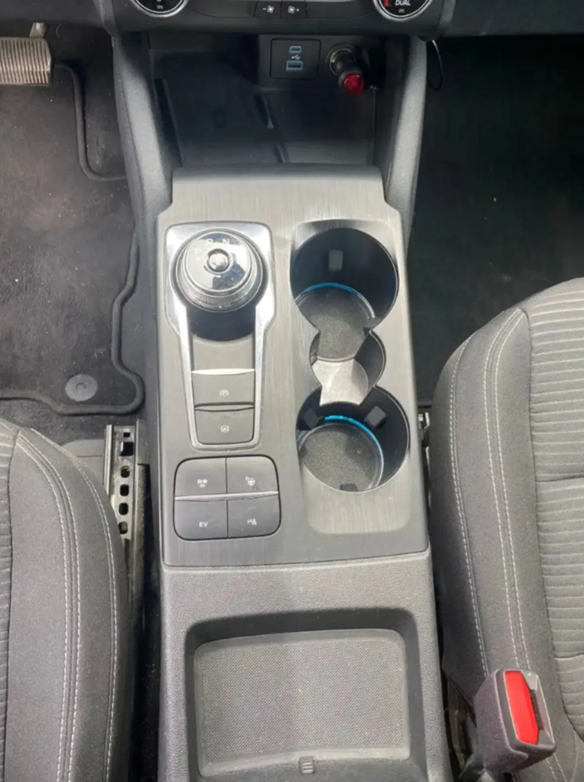 Ford Kuga usata a Latina (11)