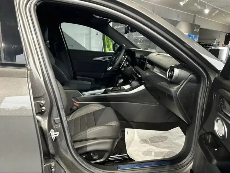 Alfa Romeo Tonale nuova a Latina (3)