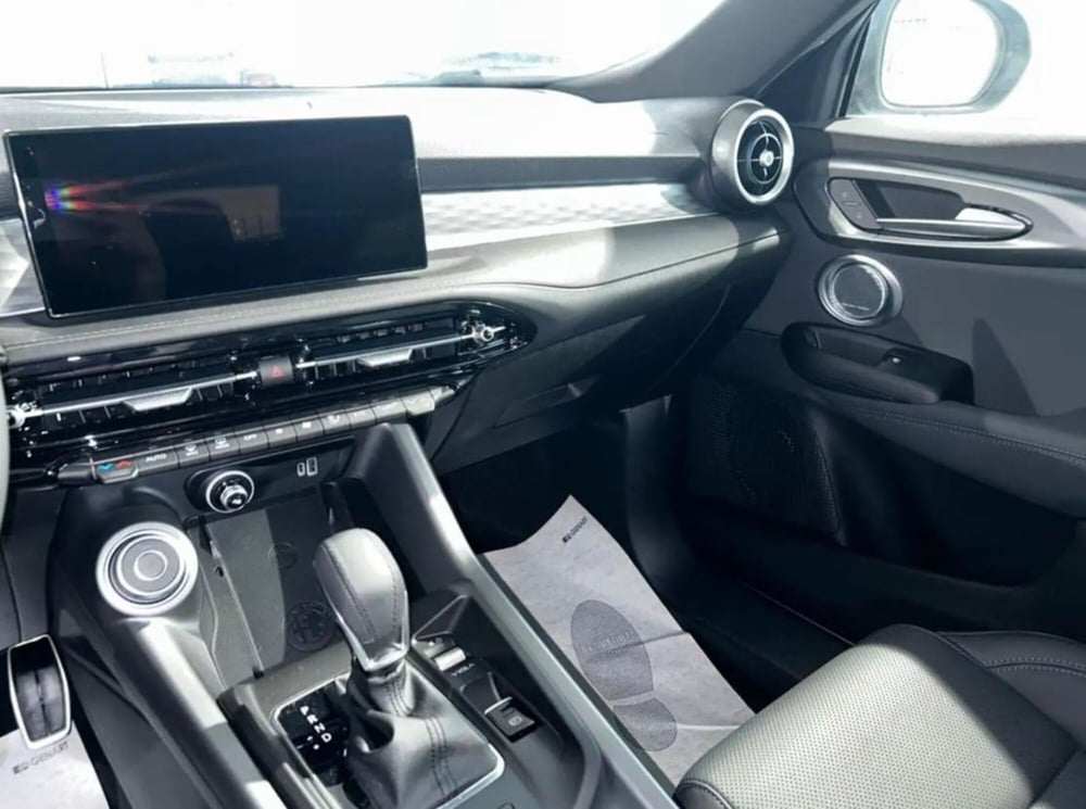 Alfa Romeo Tonale nuova a Latina (7)