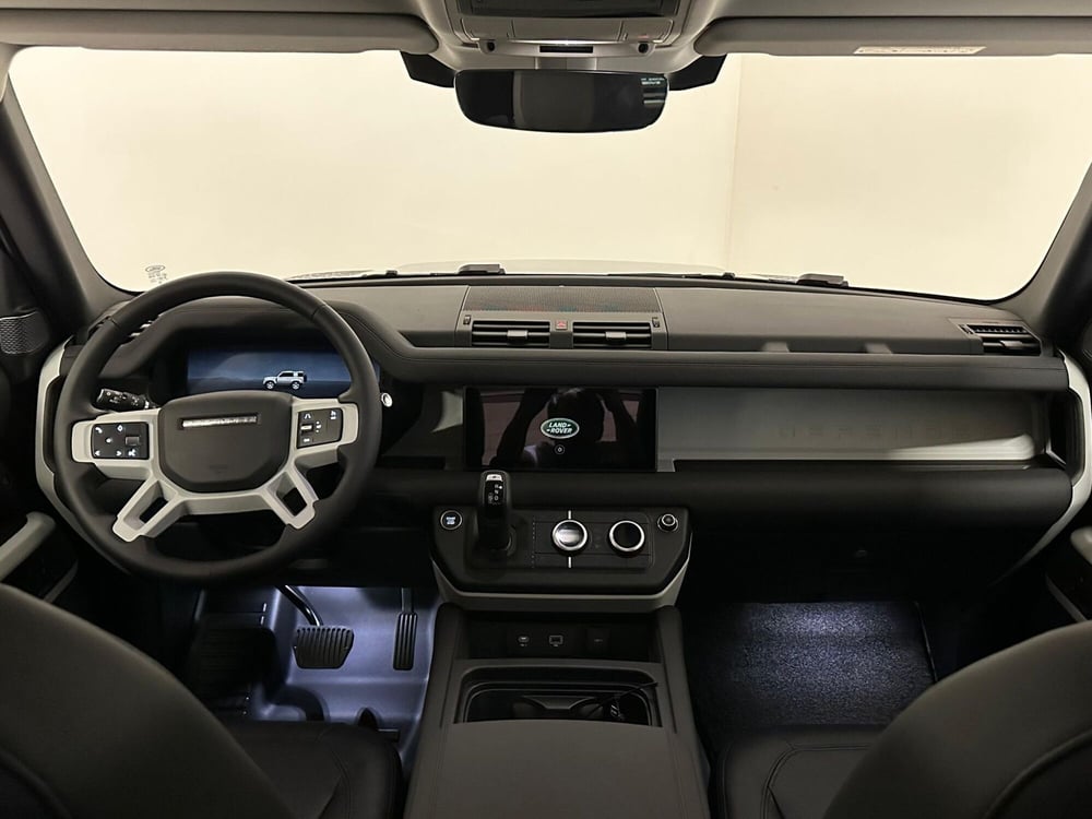Land Rover Defender usata a Verbano Cusio Ossola (4)