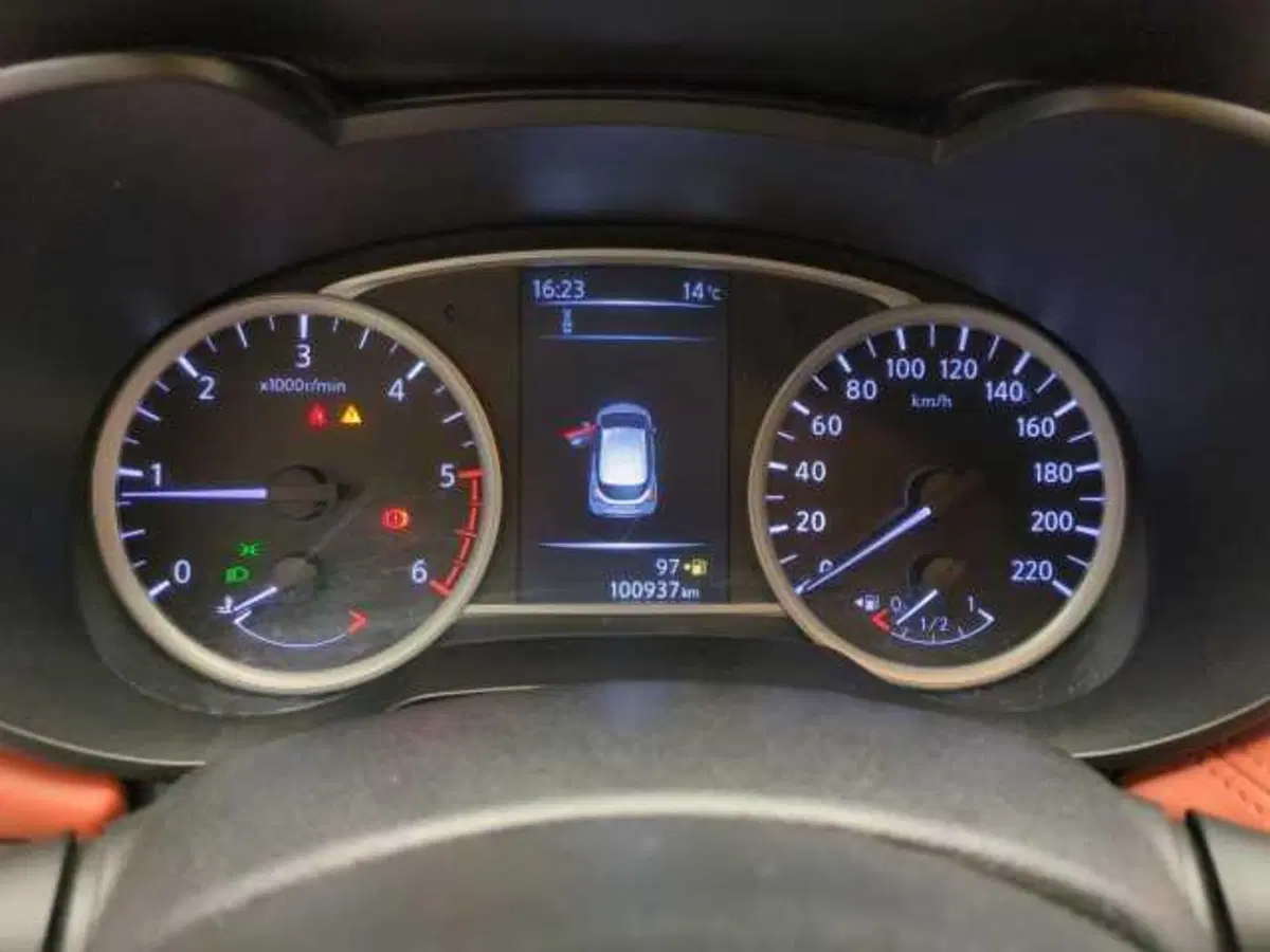 Nissan Micra usata a Avellino (14)