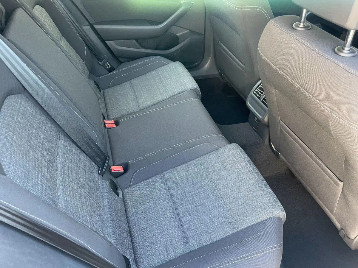 Volkswagen Passat Variant usata a Lecce (20)