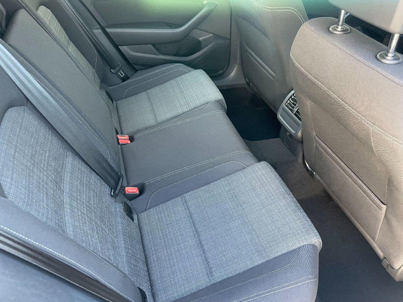 Volkswagen Passat Variant usata a Lecce (20)