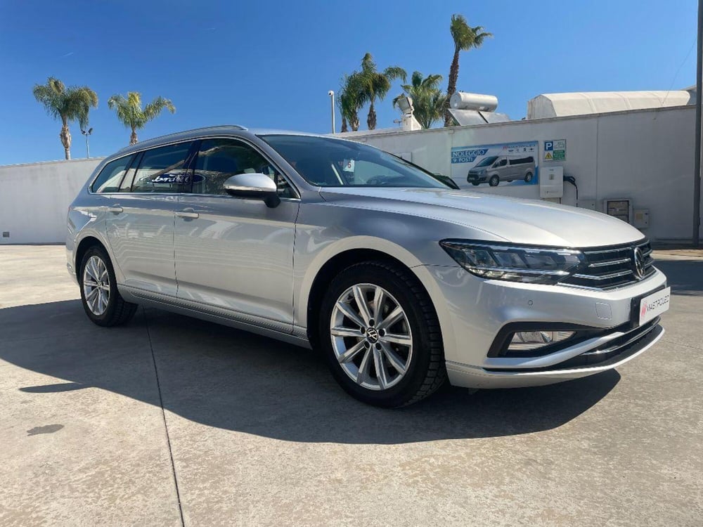 Volkswagen Passat Variant usata a Lecce (8)
