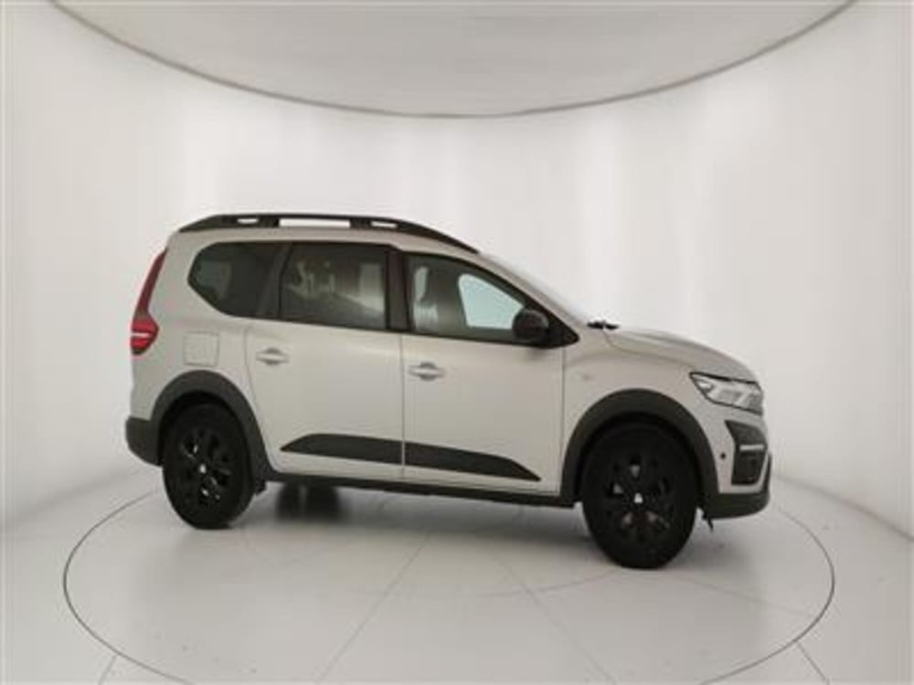 Dacia Jogger usata a Bari (10)