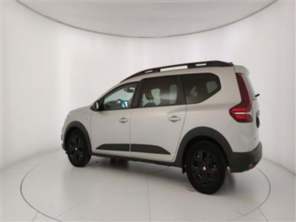 Dacia Jogger usata a Bari (4)