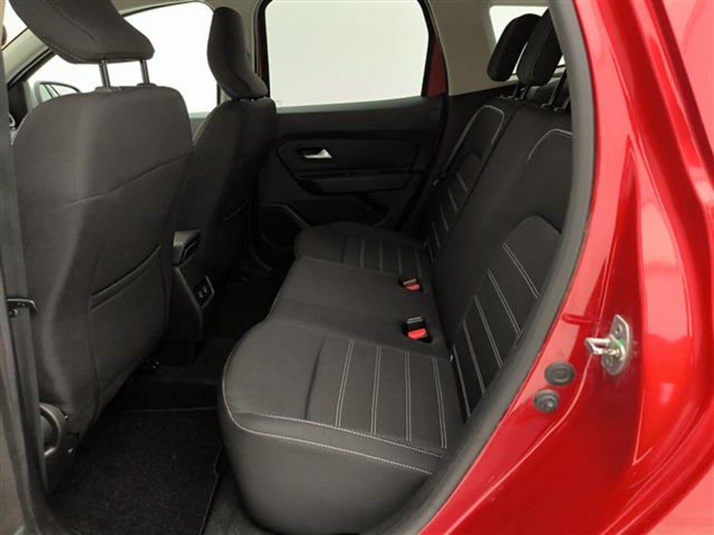 Dacia Duster usata a Milano (12)