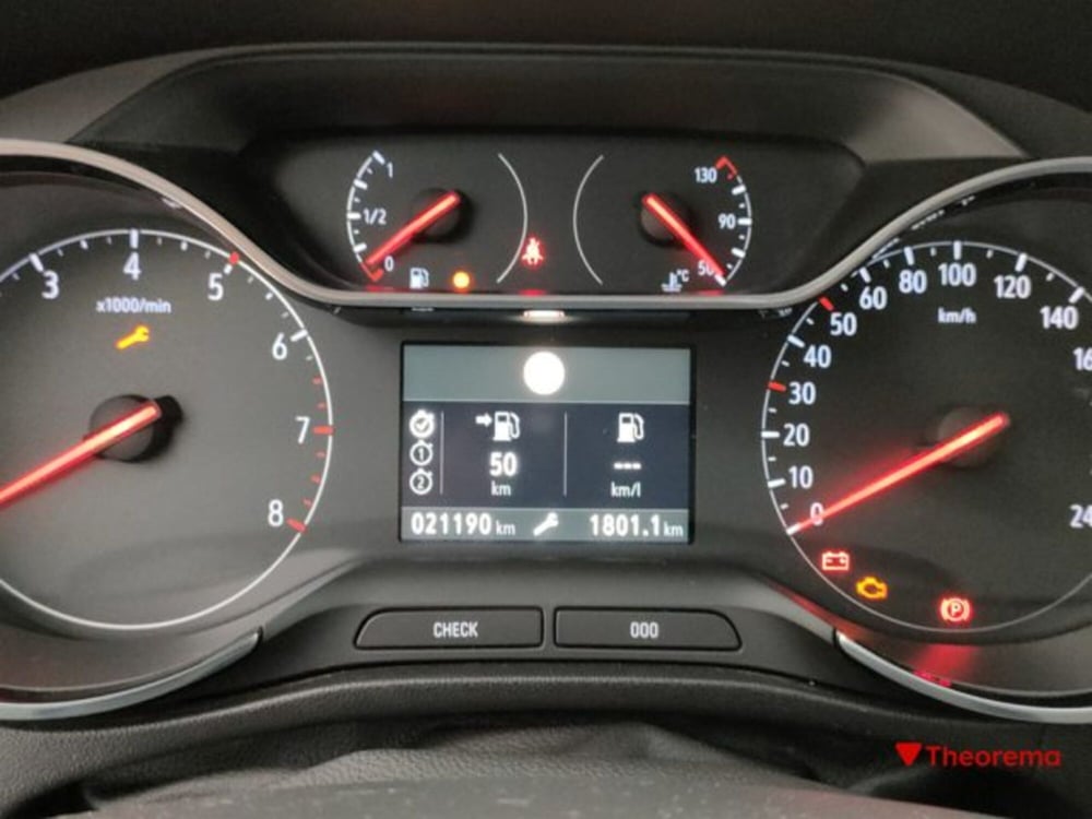 Opel Crossland X usata a Torino (17)